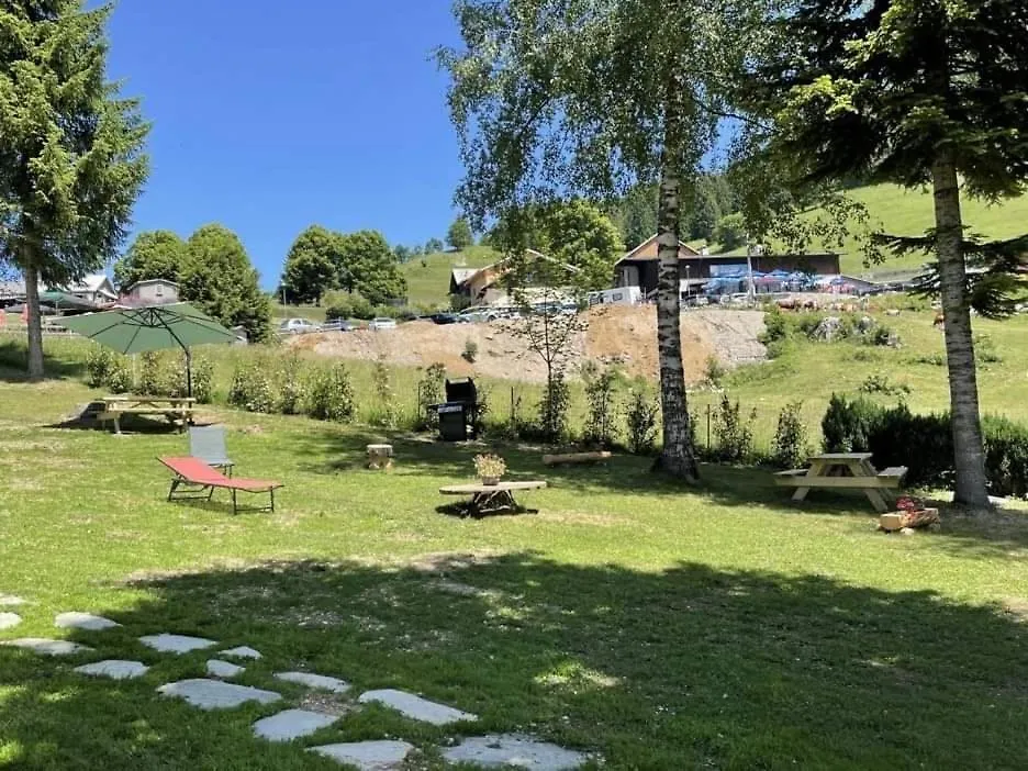 Studio La Tournette Montmin 0*,  Francia